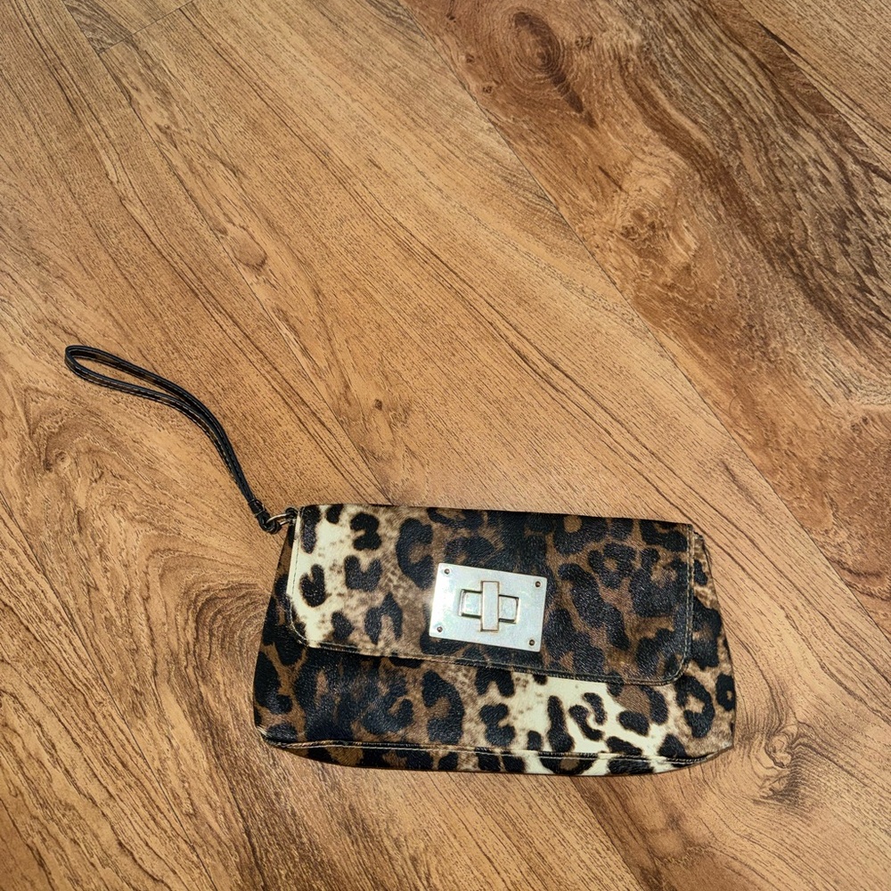 Vintage Clutch Wristlet